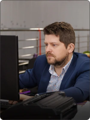 Владимир Самохвал